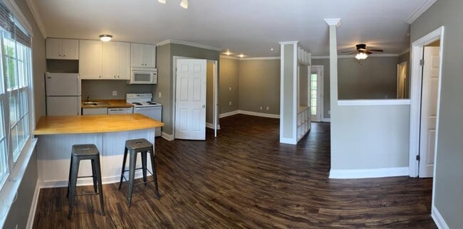 Building Photo - 1437 Fernwood Glendale Rd