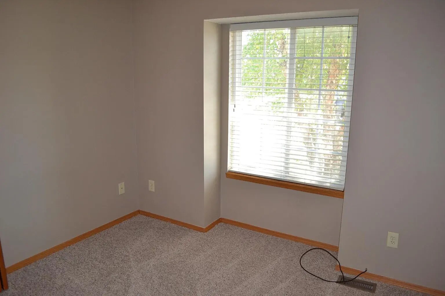 Building Photo - 6022 E Ironhorse Cir