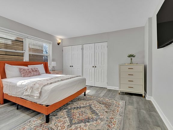 Building Photo - 7 Division St