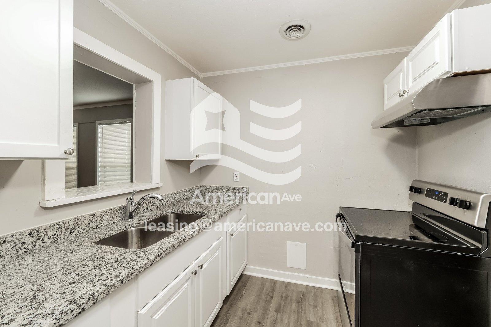 Building Photo - 7937 Park Ave