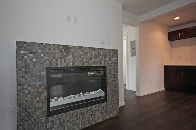 Building Photo - Three Blocks from the Light Rail