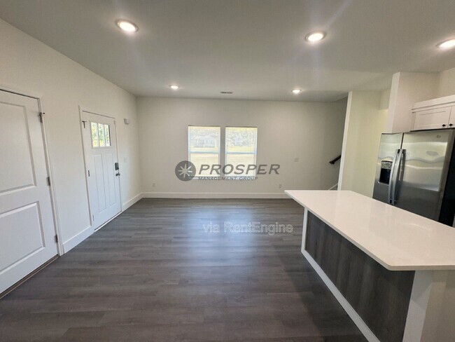 Building Photo - 4056 Parris Bridge Rd