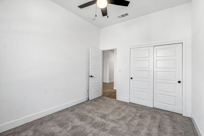 Building Photo - 7153 E Harvard Ave