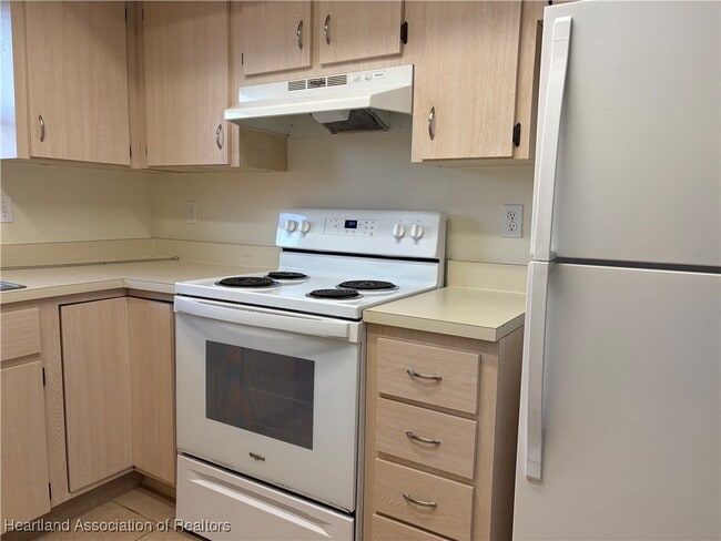 Building Photo - 4817 Vilabella Dr