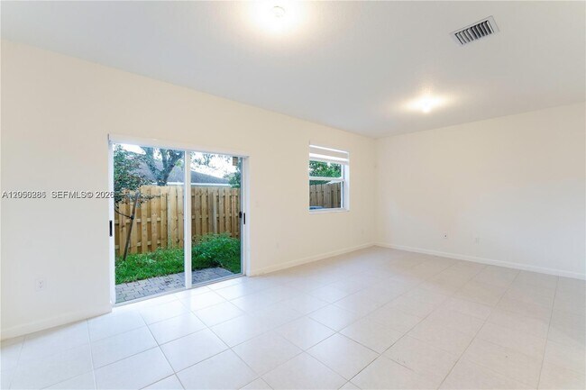 Building Photo - 5514 NW 27th St