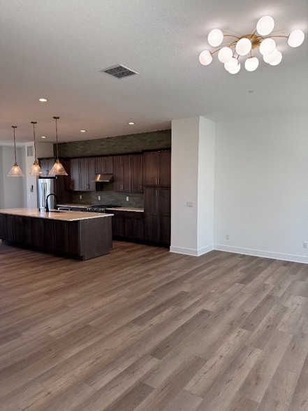 Building Photo - 640 Saddle Dr