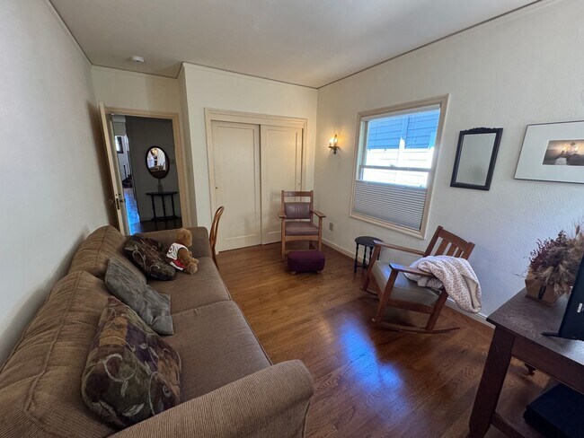 Building Photo - Spacious Spanish-Styled 3Bed/2Bath SFH For Rent in the Desirable City of Alameda, Ca!!!