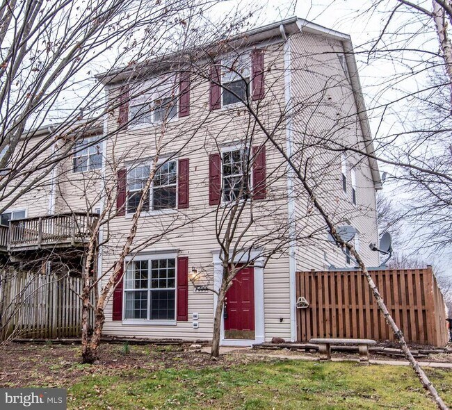 Building Photo - 7700 Duneiden Ln