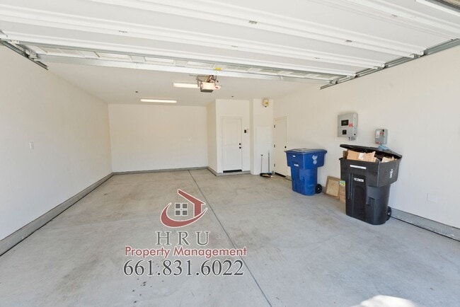 Building Photo - Highgate Community 3 bedroom -2 bath