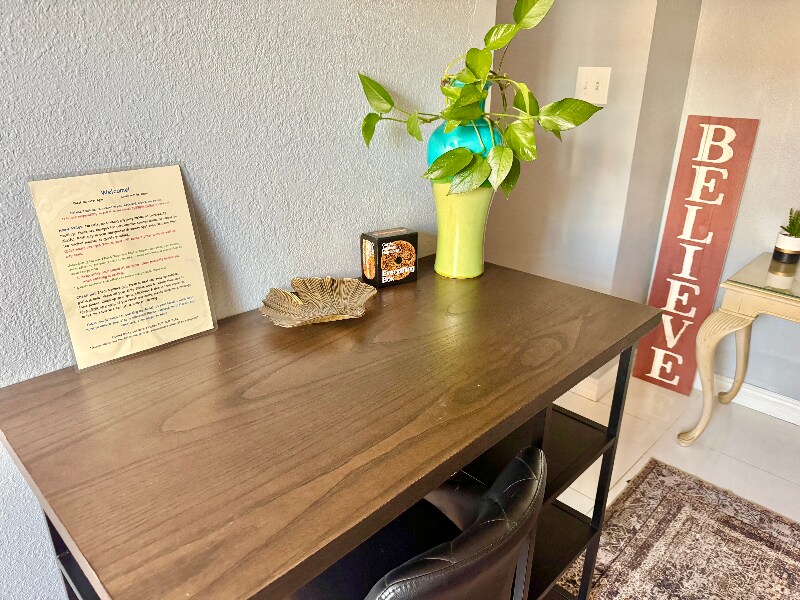 Building Photo - 5333 Longridge Ave