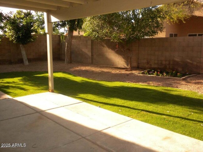Building Photo - 1570 W Ivanhoe Ct