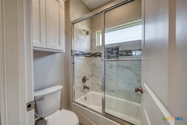 Building Photo - 1516 Stonecrest Dr