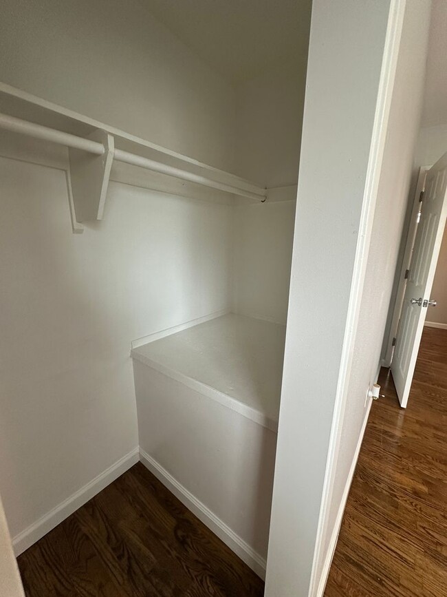 Building Photo - 112