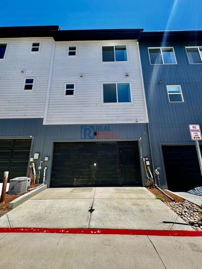 Building Photo - 2024 Alcott Way