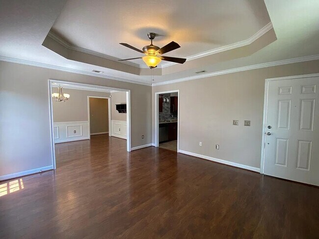 Building Photo - 231 Augusta Way