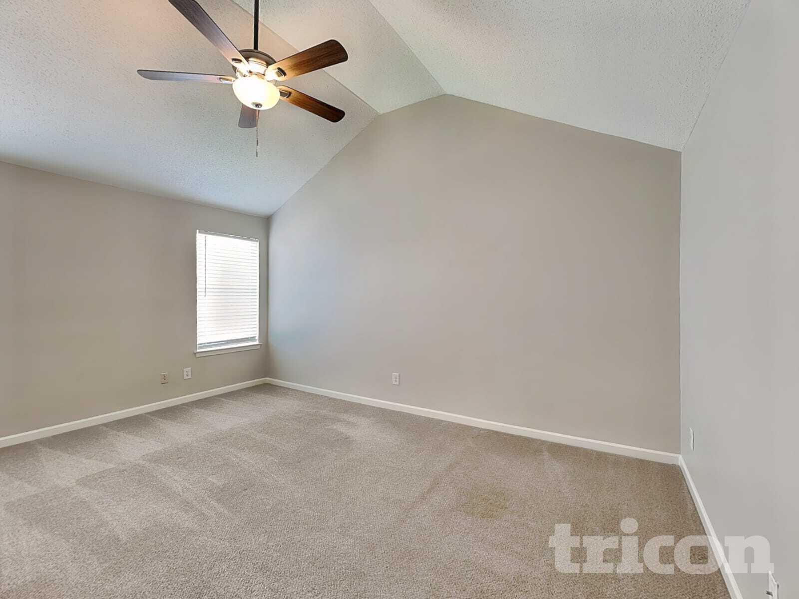 Building Photo - 300 Barshay Dr