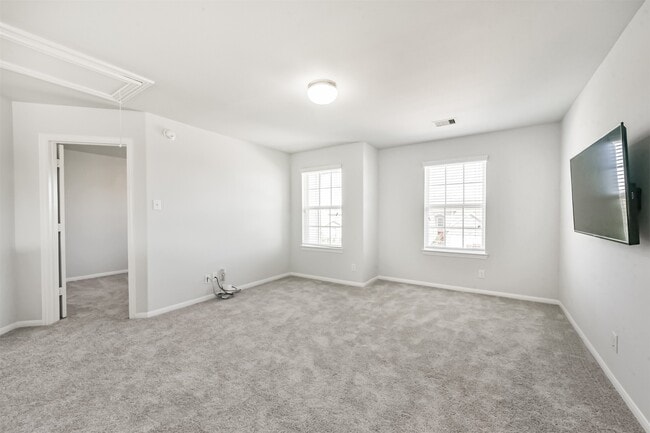 Building Photo - 10018 Chase Ct