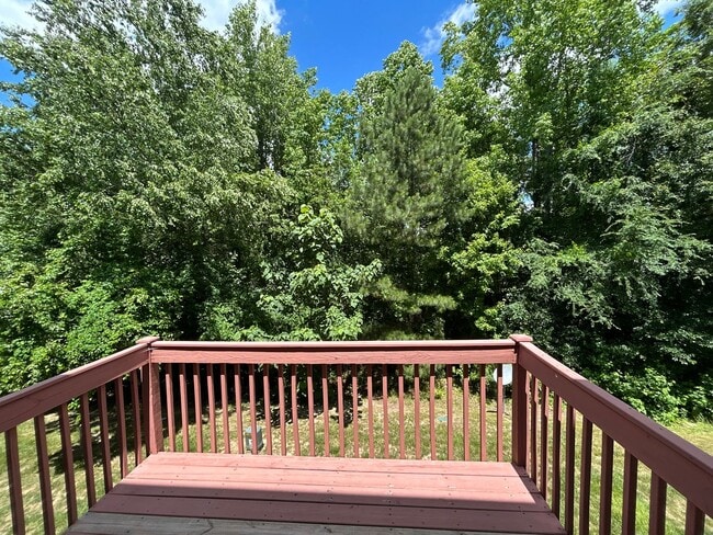Building Photo - 4 Bedroom | 3.5 Bedroom Raleigh Townhome