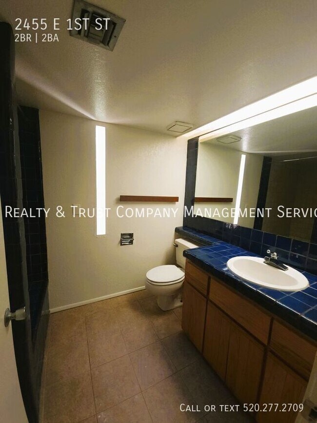 Building Photo - 2455 E 1st St