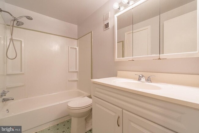 Building Photo - 5146 Bradfield Dr