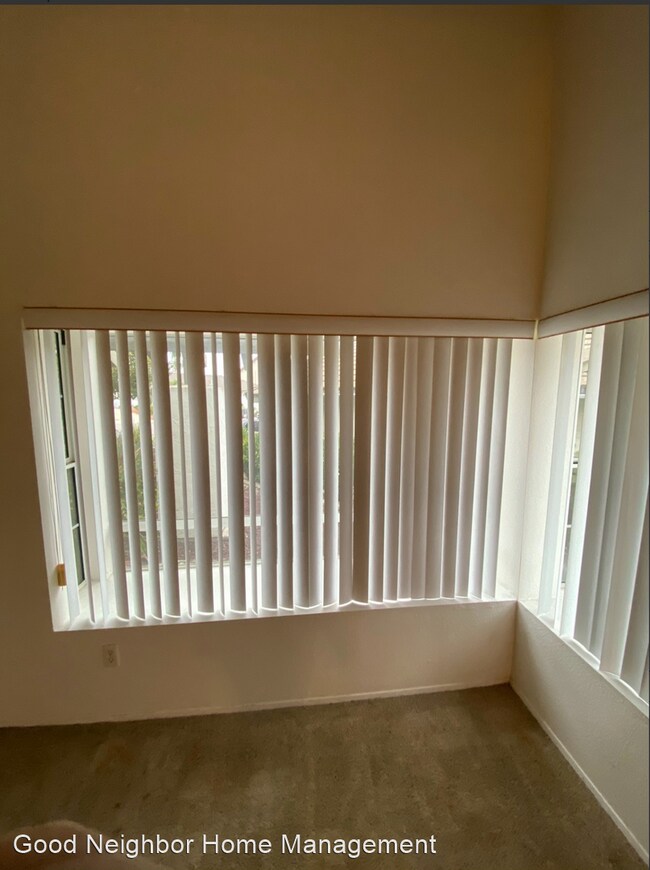 Building Photo - 4 br, 2.5 bath House - 3807 Via Escuda