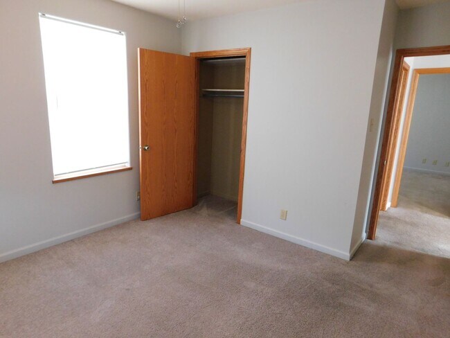 Building Photo - Spacious 3 Bedroom 2 bath Home in El Dorad...