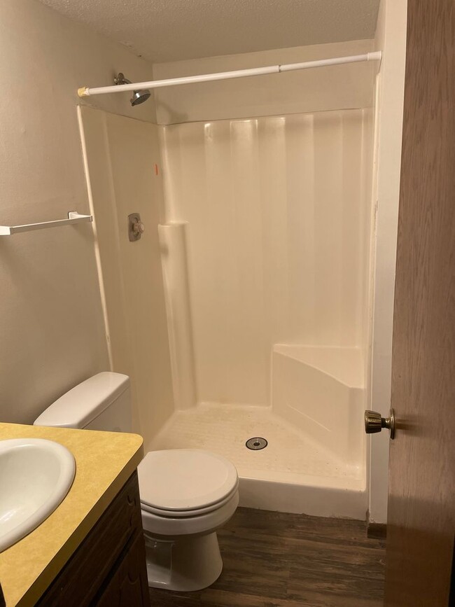 Building Photo - Blaine Townhome for Rent