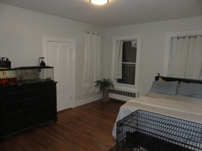 Building Photo - 34 Harvard St