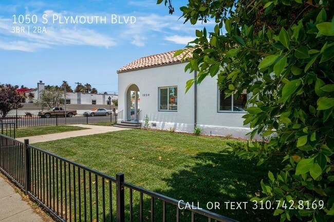 Building Photo - 1050 S Plymouth Blvd