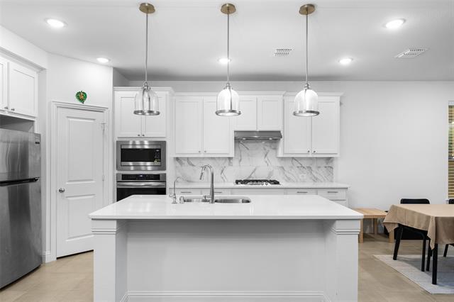 Building Photo - 8916 Wild Meadow Rd