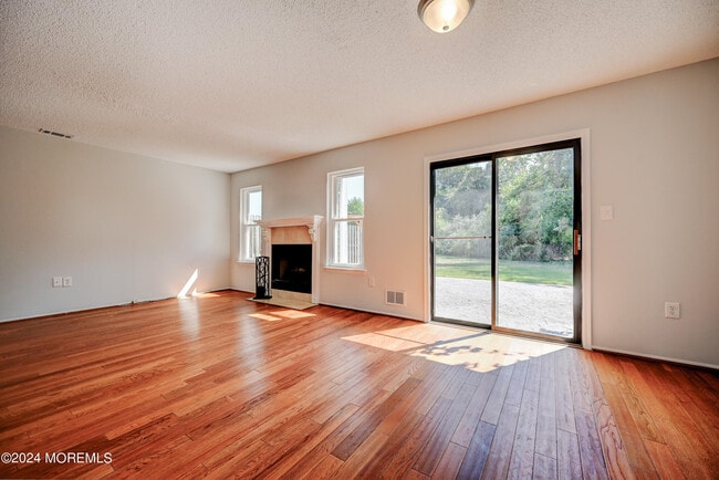 Building Photo - 44 Mariners Cove