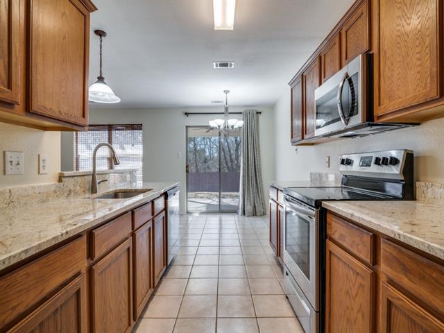 Building Photo - 2056 River Birch Ln