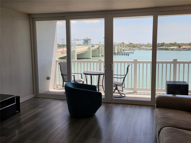 Building Photo - 500 Treasure Island Causeway