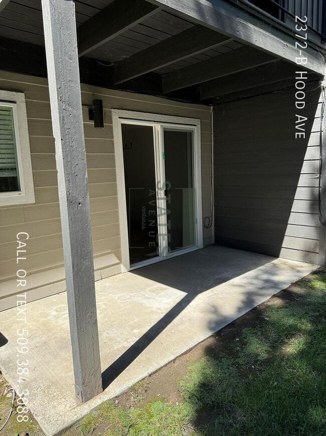 Building Photo - 2372 Hood Ave