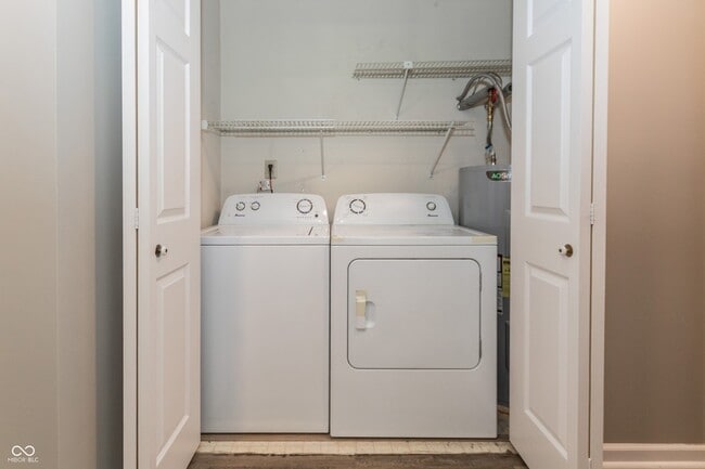 Building Photo - 10768 Belair Dr