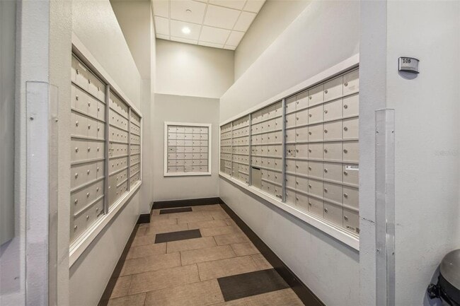 Building Photo - 1120 E Kennedy Blvd