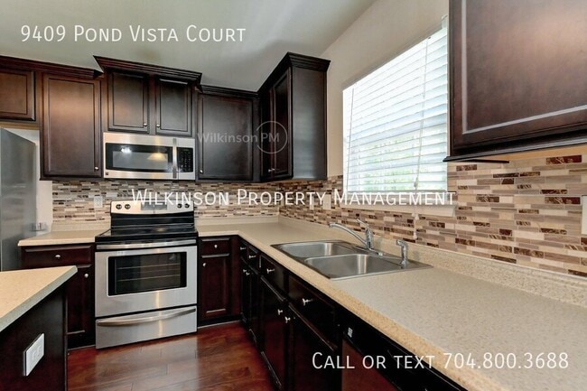 Building Photo - 9409 Pond Vista Court