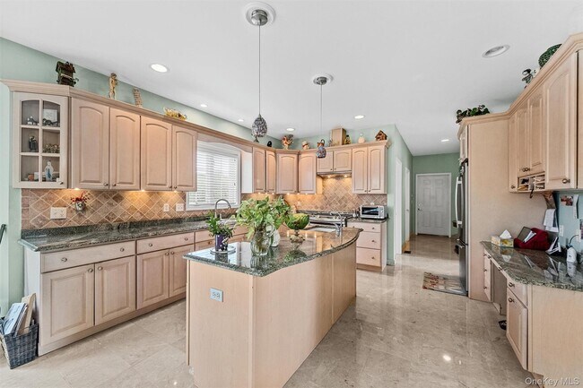 Building Photo - 20 Goshen Rd