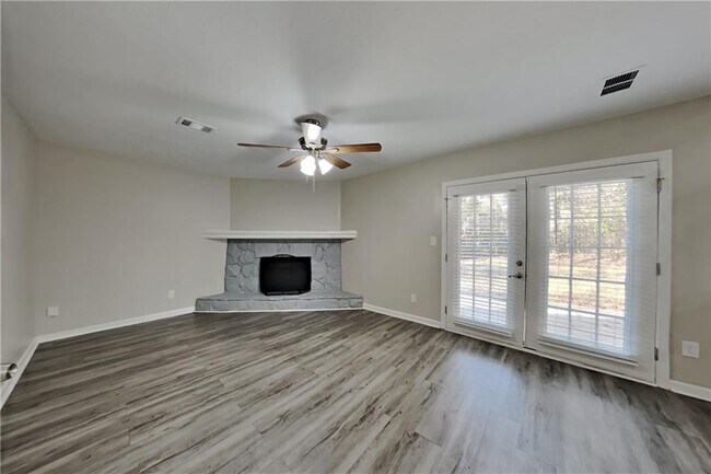 Building Photo - 2974 Sloans Way