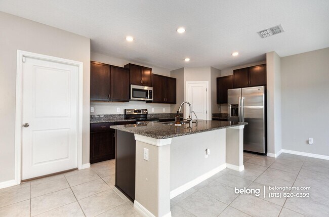 Building Photo - 6986 King Crk Dr