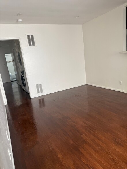 Building Photo - 1231 N Formosa Ave