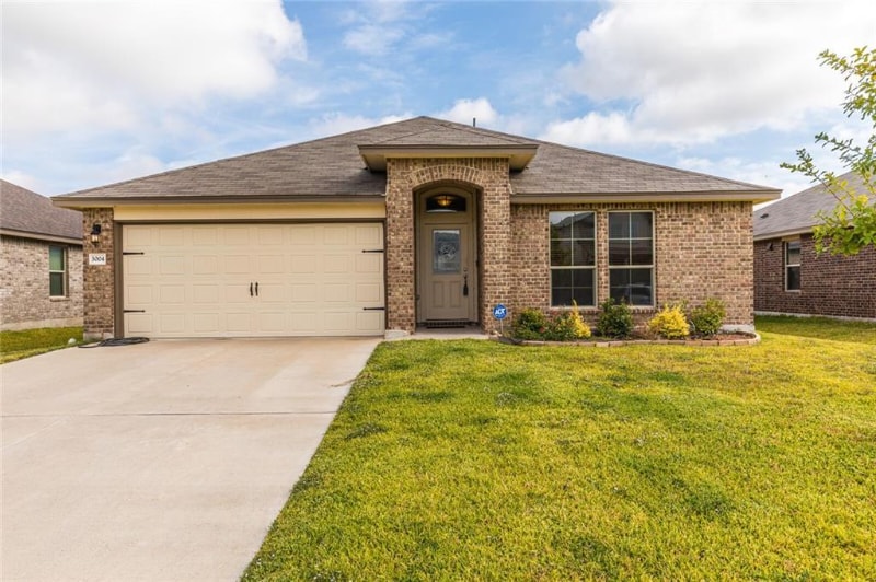 Building Photo - 3004 Skinner Dr