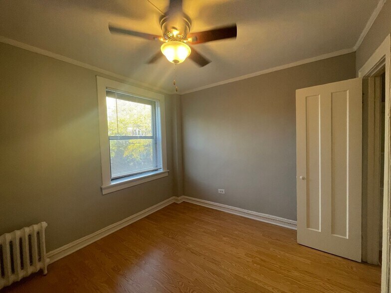 Building Photo - 831 W Bradley Pl