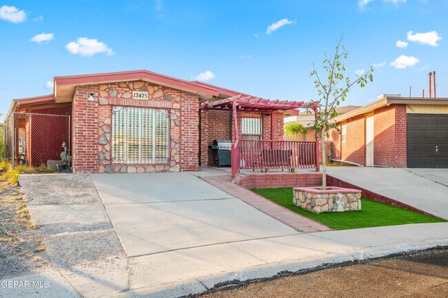 Building Photo - 13475 Sunset Hills Dr