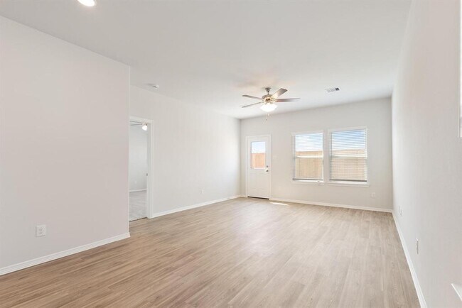 Building Photo - 5827 Fresh View Ct