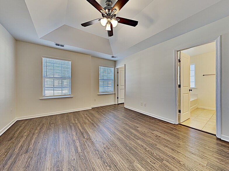 Building Photo - 468 Whispering Breeze Ln