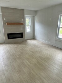 Building Photo - 4640 W Scranton Pl