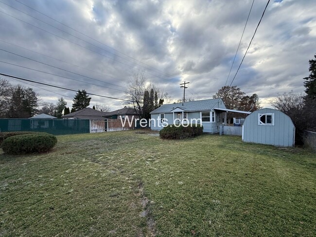 Building Photo - Charming 2 Bedroom • 1 Bath Home in Shadle