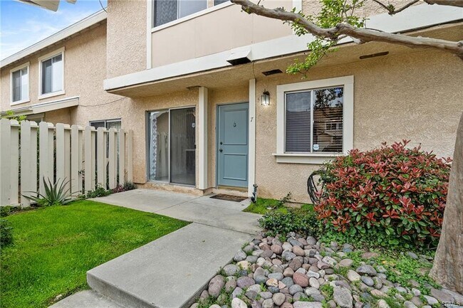 Primary Photo - 10125 De Soto Ave