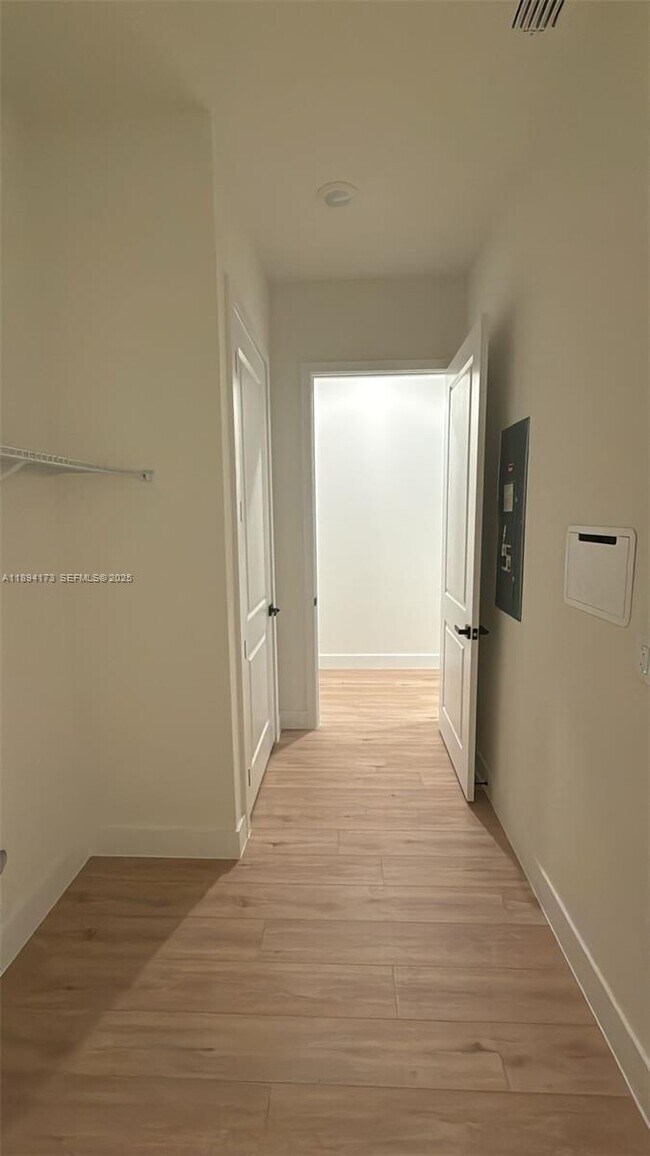 Building Photo - 241 Pembroke Dr